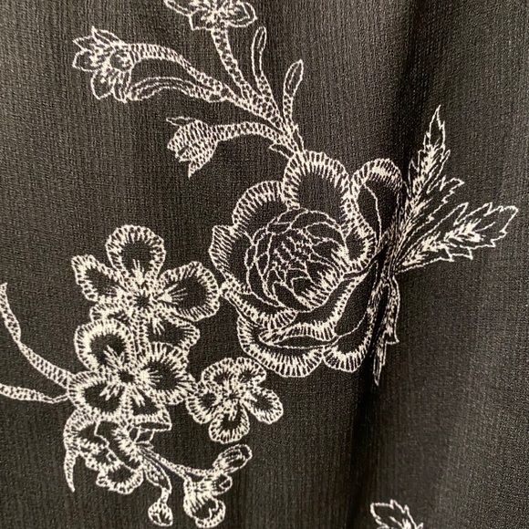 Cactus Flower Black Floral Print Dress- XL - Picture 5 of 6